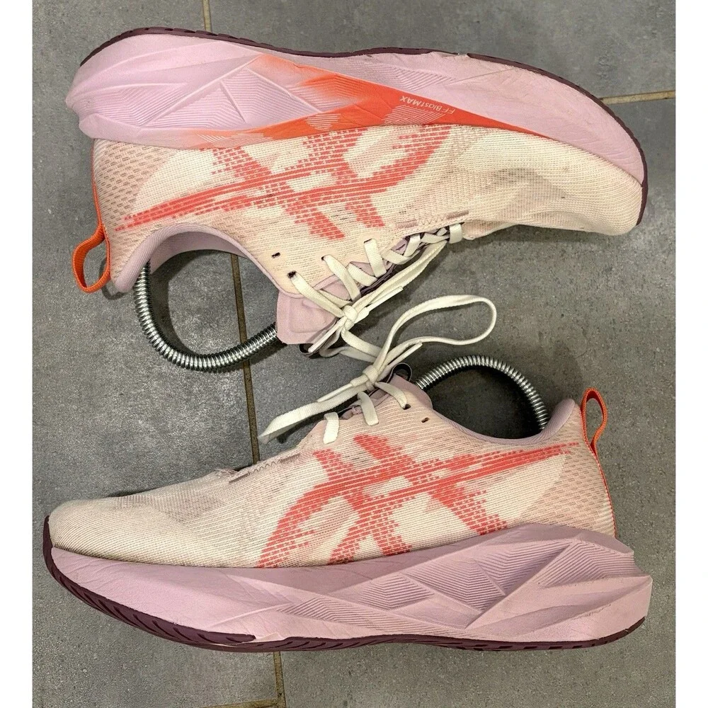 Asics Novablast 5 Women’s Size 9 US 1012B765 Coral Reef Pink Running Shoes